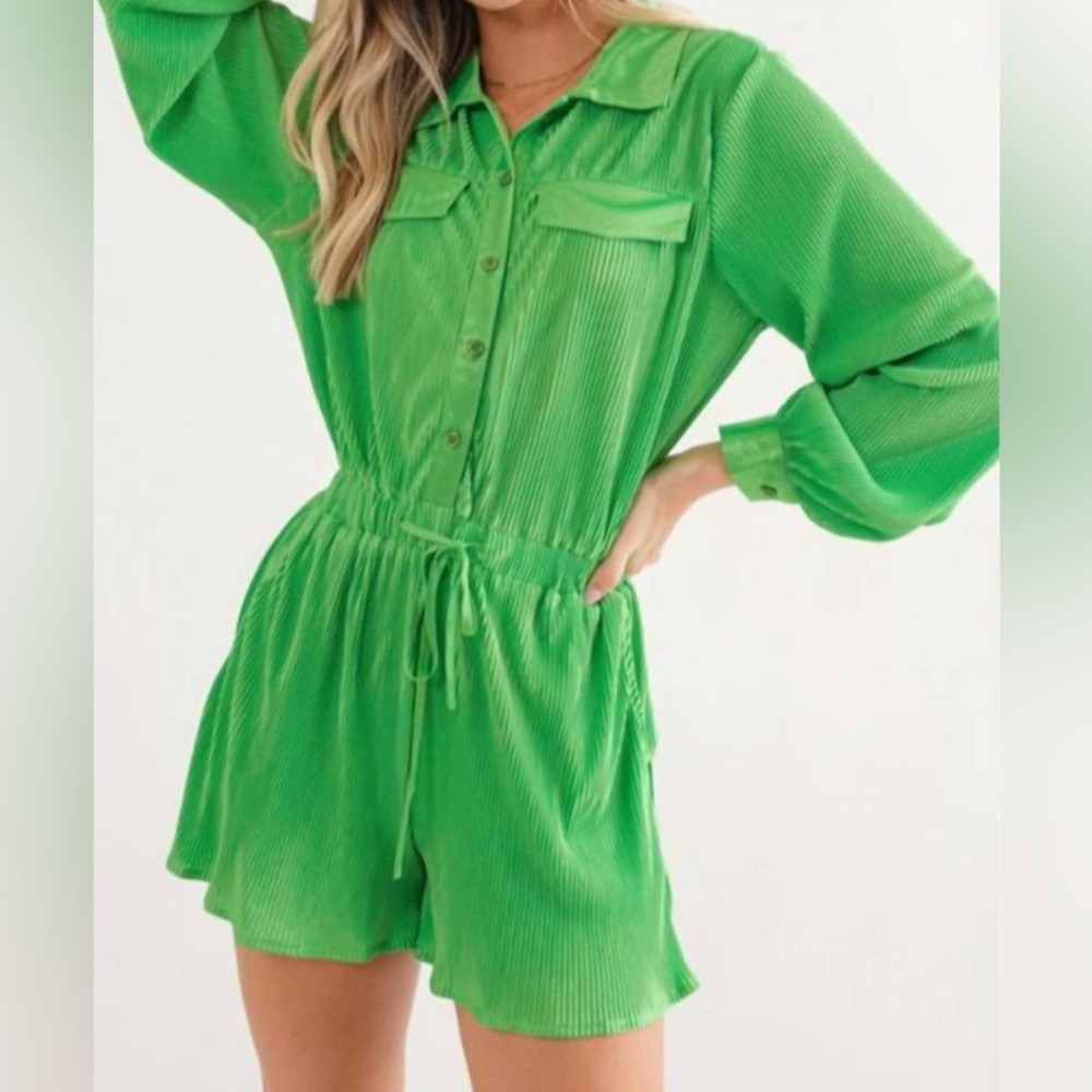 Bright Green Ribbed Button-Front Romper. Size SMALL